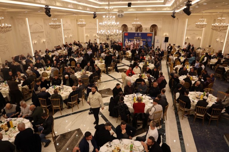 Başkan Büyükakın, Kuzey Makedonya’da soydaşlarla iftar yaptı