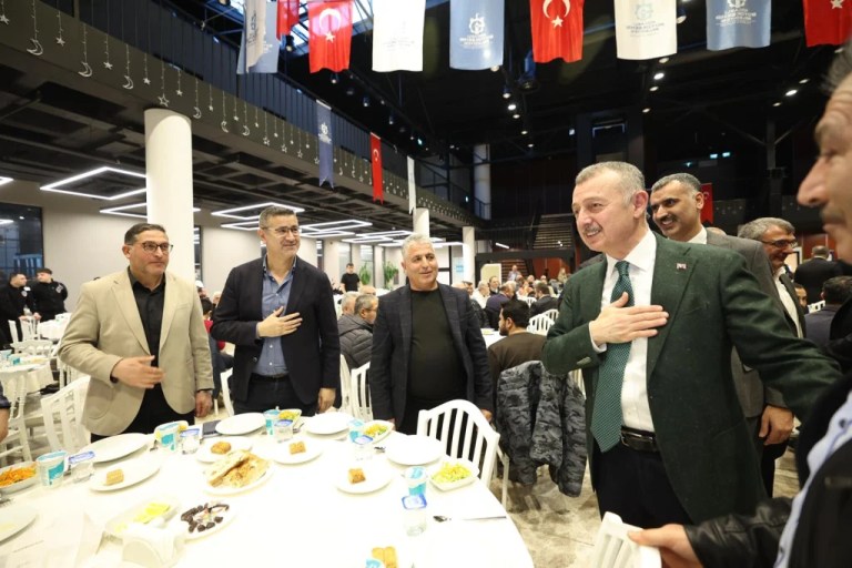Kocaeli’de STK’lar Büyükşehir İftarında Buluştu