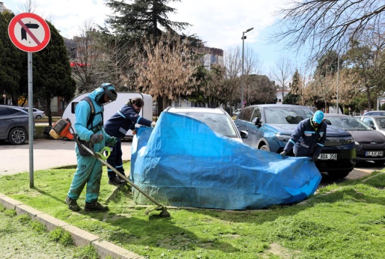 Büyükşehir’den Doğu Kışla Parkı’nda titiz bakım