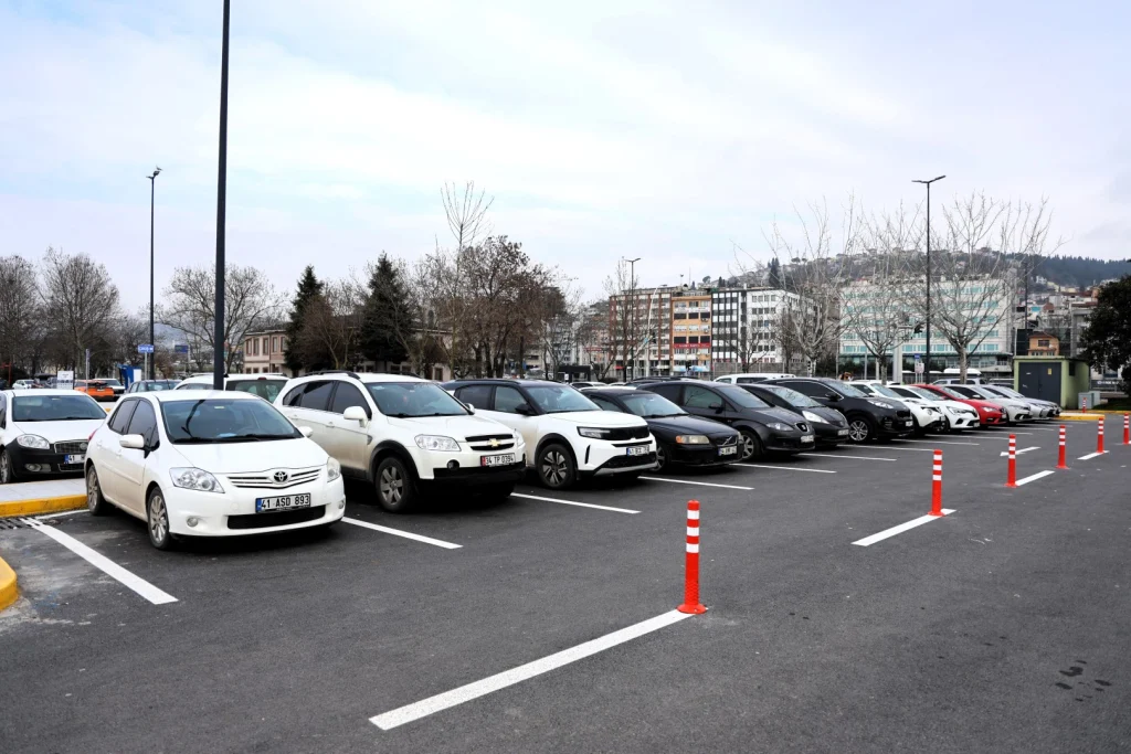 Vatandaşlardan 1 Mart Vapur İskelesi Otoparkı’na tam not