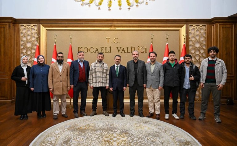 Kocaeli Uluslararası Öğrenci Derneği’nden Vali Aktaş’a ziyaret