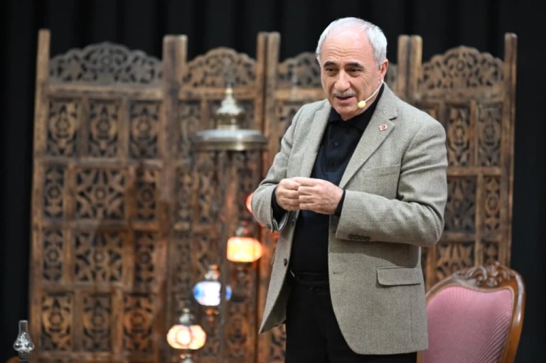 Nurullah Genç, Kartepe’de sevenleriyle buluştu