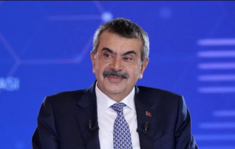 Ara Tatil Kalkıyor mu? Bakan Tekin’den Açıklama