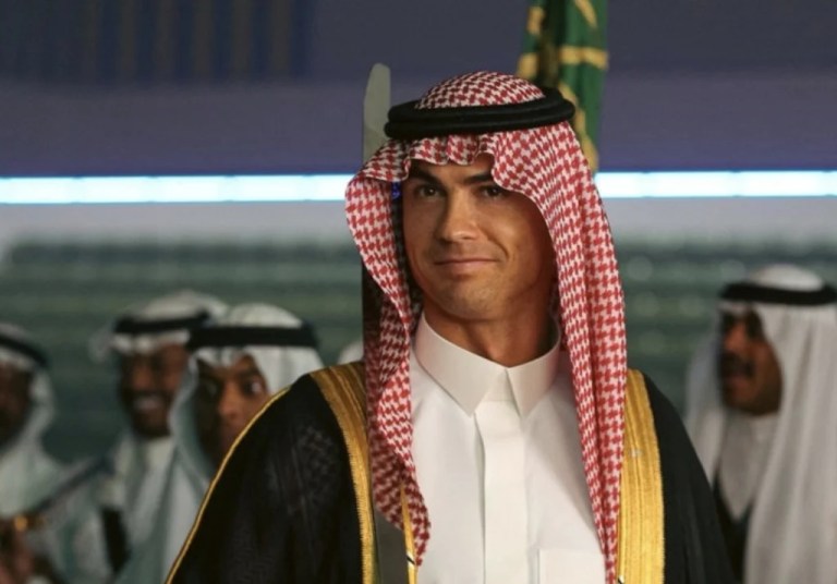 Ronaldo’dan örnek davranış: Müslüman takım arkadaşlarıyla oruç tuttu