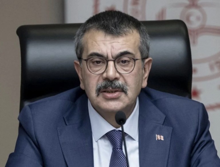 Bakan Tekin’den Ramazan Etkinlikleri Eleştirilerine Sert Yanıt