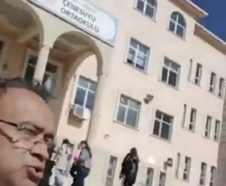 Çenesuyu Ortaokulu’nda ilahi krizi: Veli tepki gösterdi