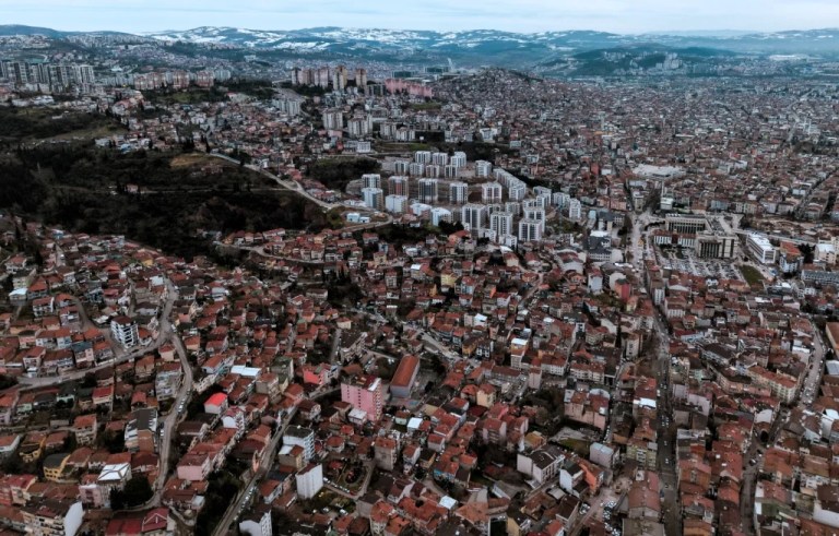 İzmit’te kentsel dönüşümde yeni aşama: Veliahmet ve Hacıhızır’da süreç başladı