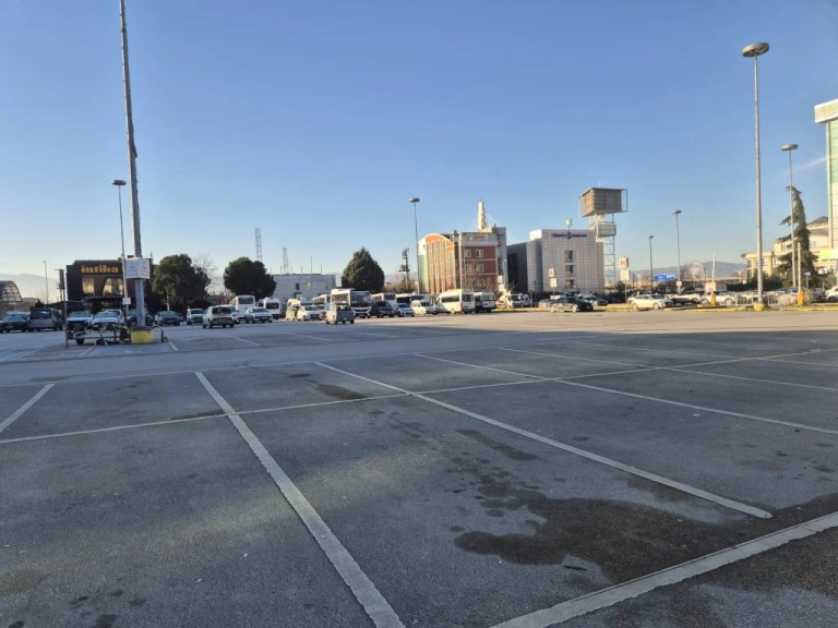 CHP mitingi öncesi İzmit Real Otoparkı kapatıldı