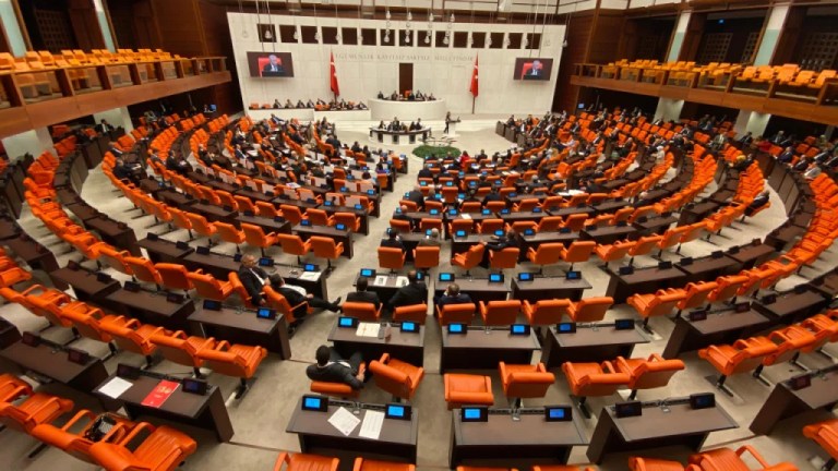 Emekli ikramiyesi artışı Meclis’te kabul edilmedi