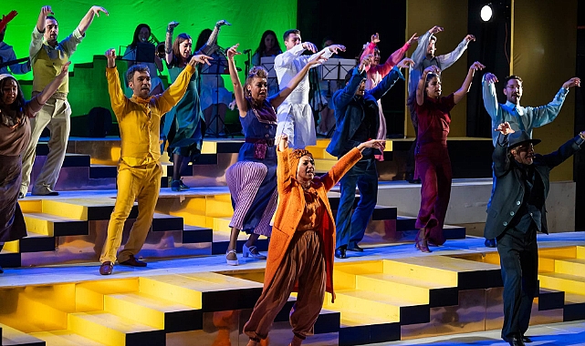 Nilüfer Tiyatrosu İstanbul’da ‘Lüküs Hayat’ Sahneleyecek