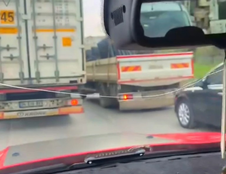 Gebze Pelitli Sanayi Yolu’nda trafik yoğunluğu sürüyor!