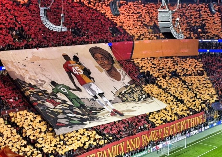 Galatasaray’dan Osimhen ve annesi için duygusal koreografi