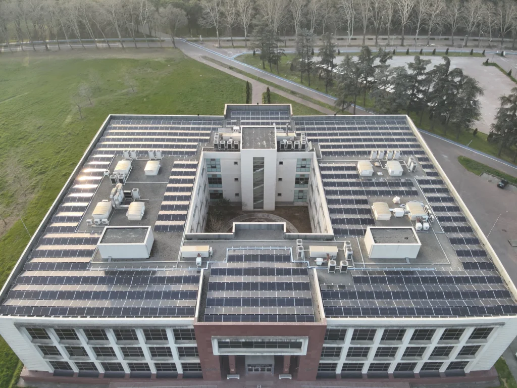 GTÜ’de Güneş Enerjisi Santrali Kurulumu Başladı