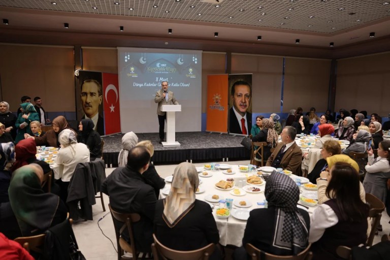 AK Partili Kadınlar ‘Kardeşlik Sofrası’nda Bir Araya Geldi