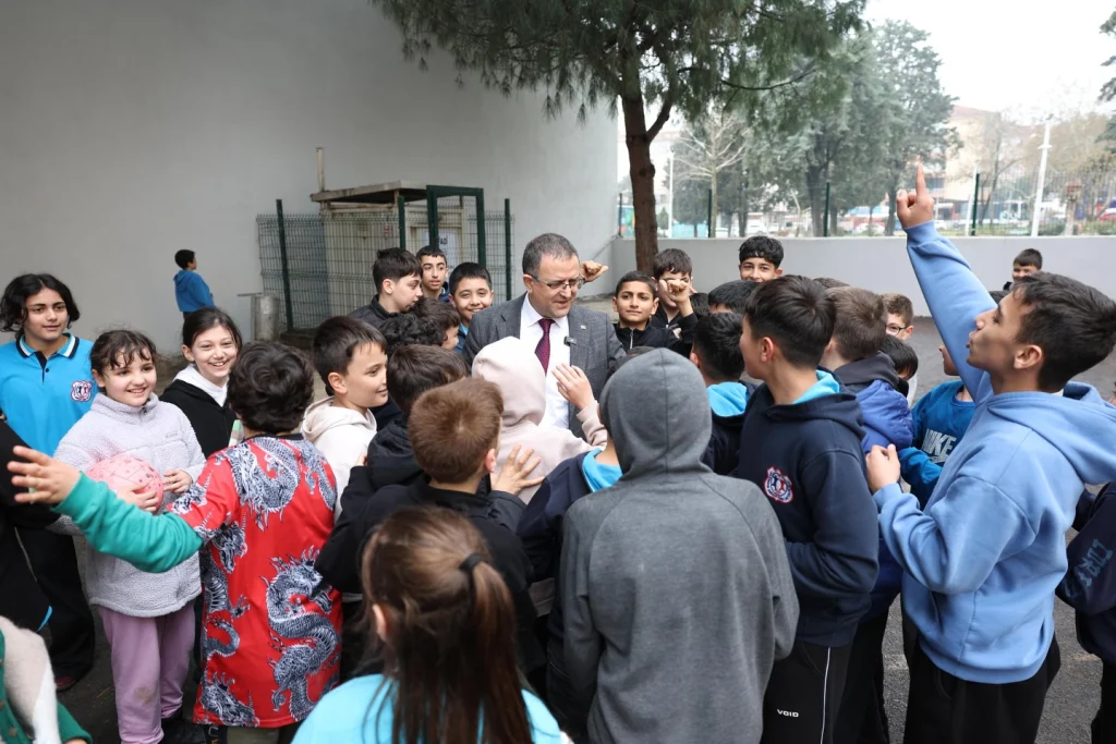 Başkan Gökçe’den okullara ziyaret