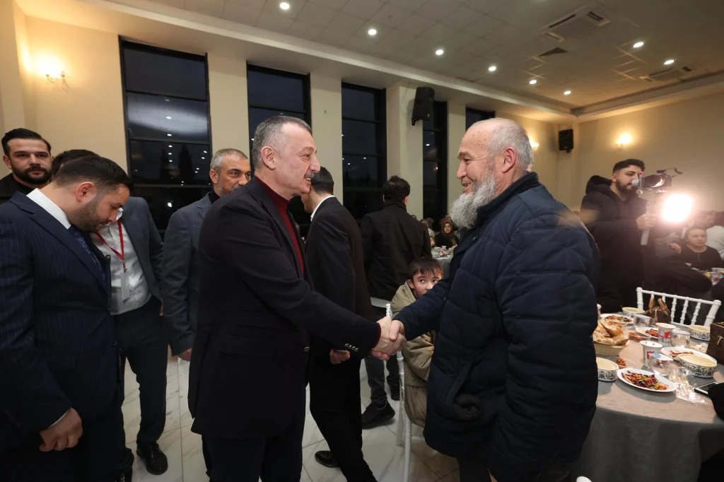 Başkan Büyükakın Yığılcalılarla iftarda buluştu