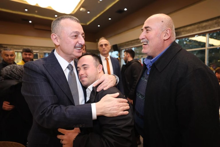 Büyükakın’dan afet gönüllüleriyle iftar buluşması