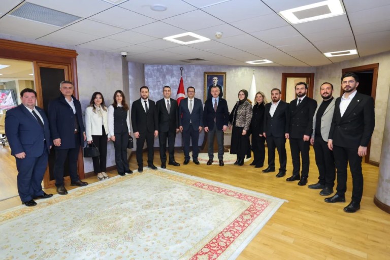 Başkan Büyükakın’a ziyaretçi akını