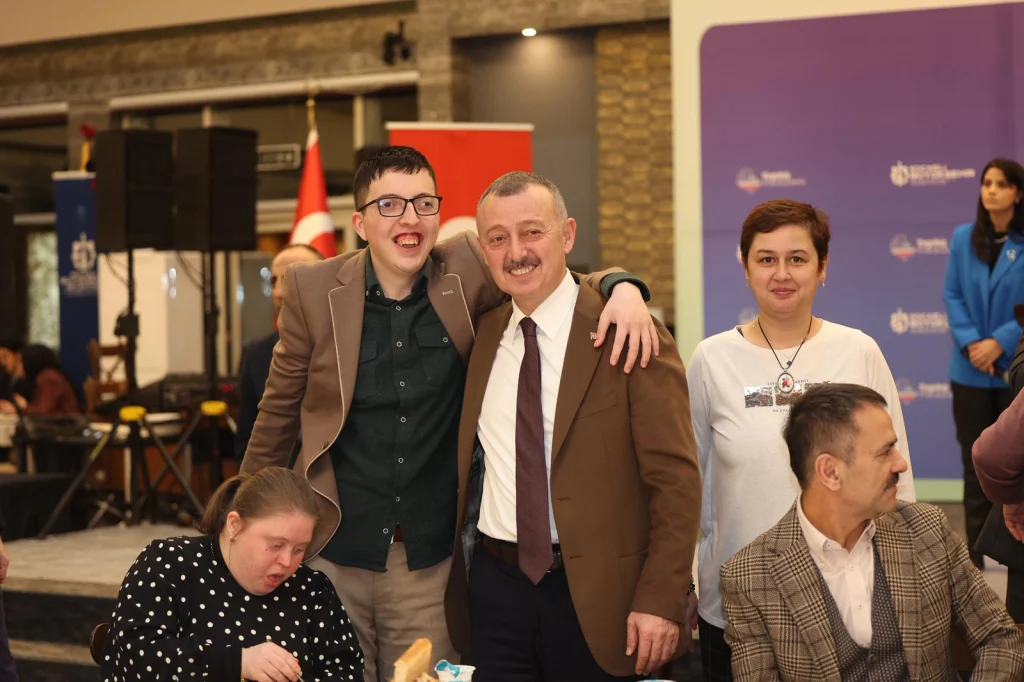 Büyükşehir’den özel bireylerle iftar coşkusu