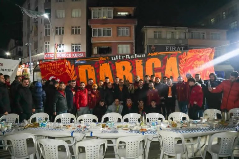 UltrAslan Darıca’da iftar sofrasında buluştu