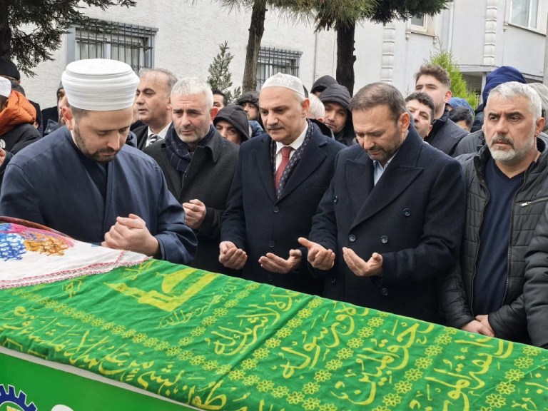 Gebze siyaset dünyasının acı kaybı: Canan Gemiksiz vefat etti