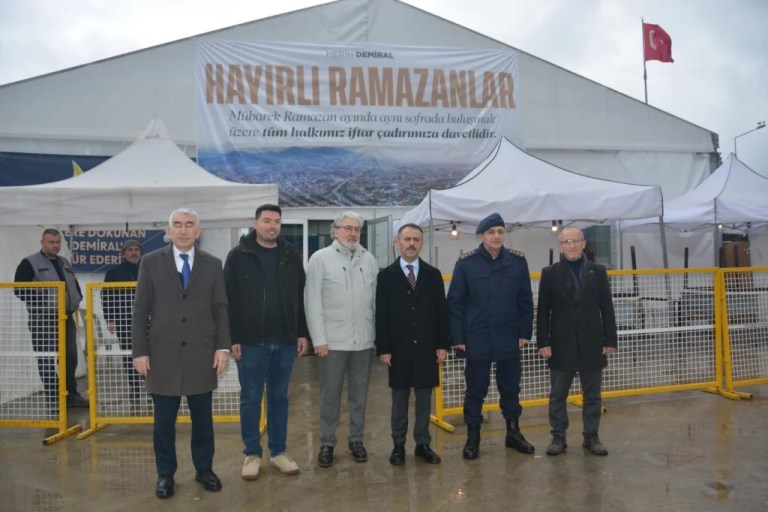 Vali Aktaş, Milli Futbolcu Demiral’ın İftar Çadırını Ziyaret Etti