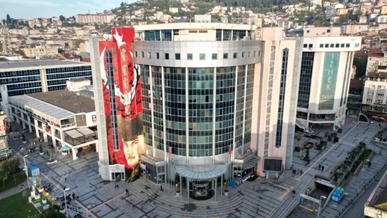 İzmit’te esnafa bayram öncesi satış izni