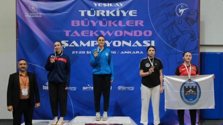 Kağıtspor’dan Taekwondo, Kürek ve Karatede Büyük Başarı
