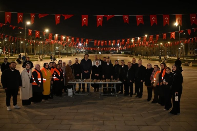 Kartepe’de Ramazan coşkusu meydanlara taştı