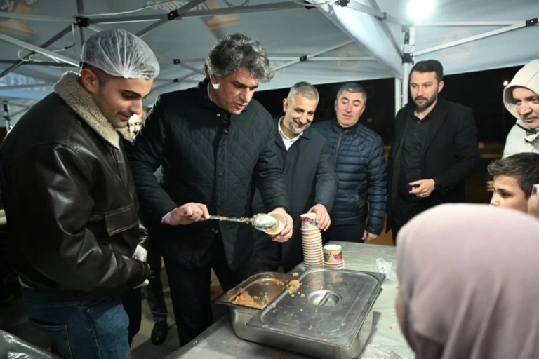 Kartepe’de Kadir Gecesi coşkusu