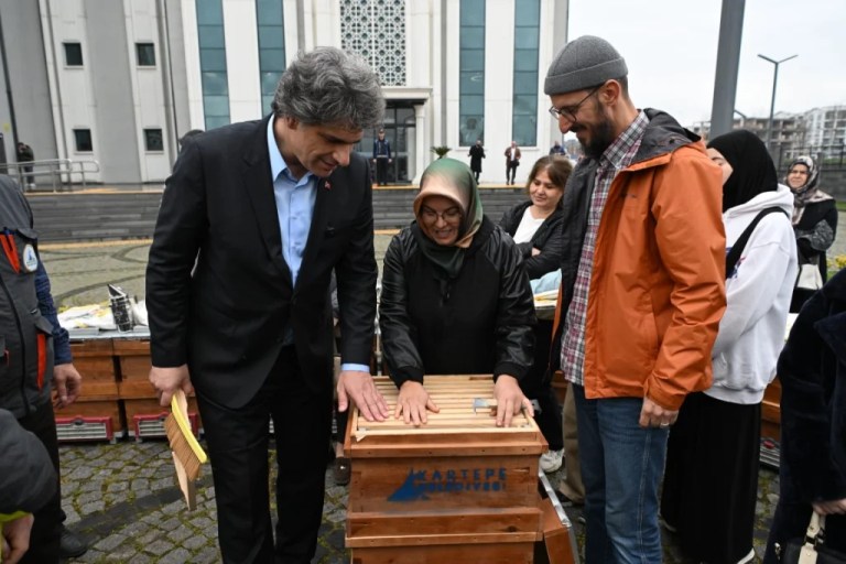 Kartepe’de arıcılara belediyeden üretim desteği