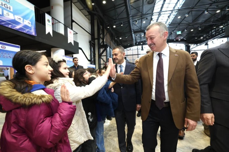 Başkan Büyükakın’dan öğrencilere: Çevre kahramanlarımız