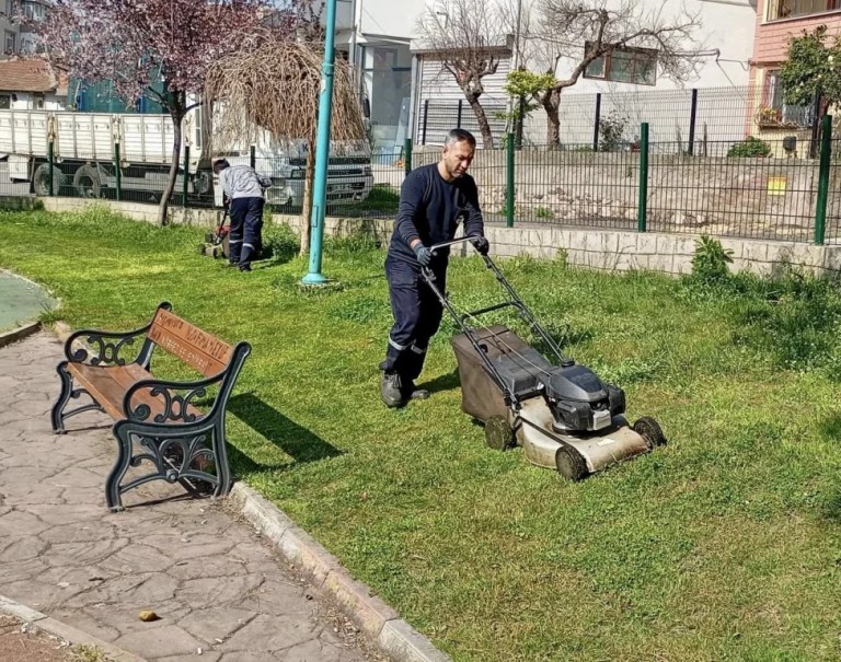 Körfez’de yeşil alanlar bahara hazırlanıyor