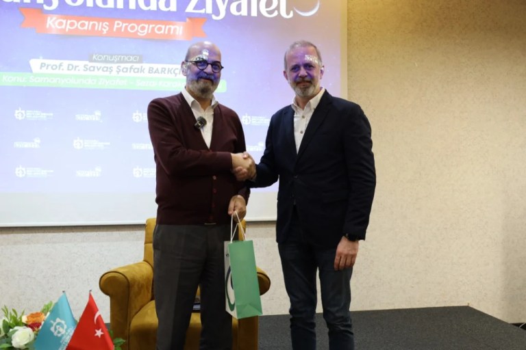 Gençler Sezai Karakoç’un ‘Samanyolu’nda Ziyafet’i ile buluştu