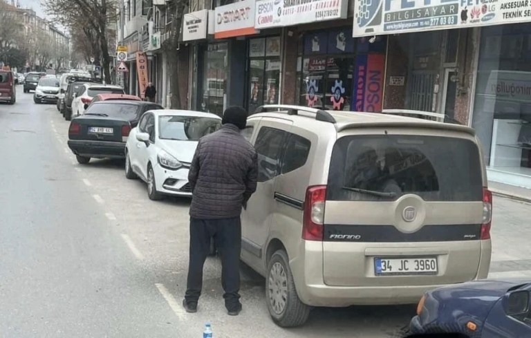 Sakarya’da cadde ortasında pes dedirten görüntüler!