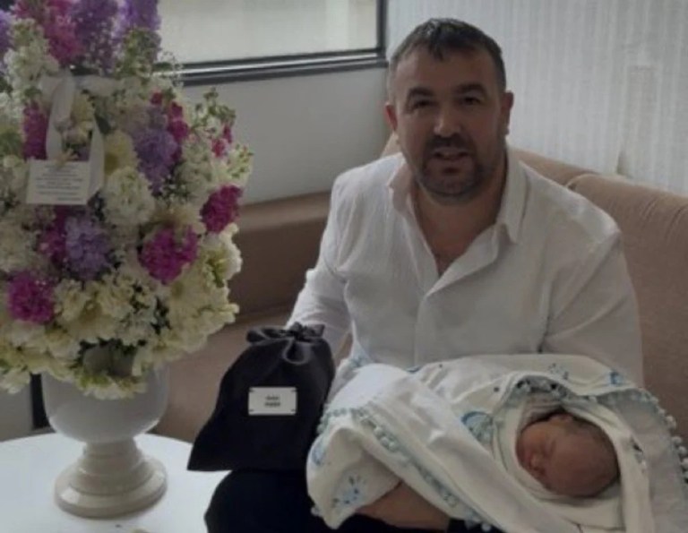 Sakarya’da Aile, Yeni Doğan Bebeklerine Sedat Peker Adını Verdi