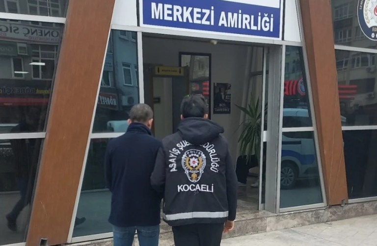 İzmit’te uyuşturucu taciri yakalandı!