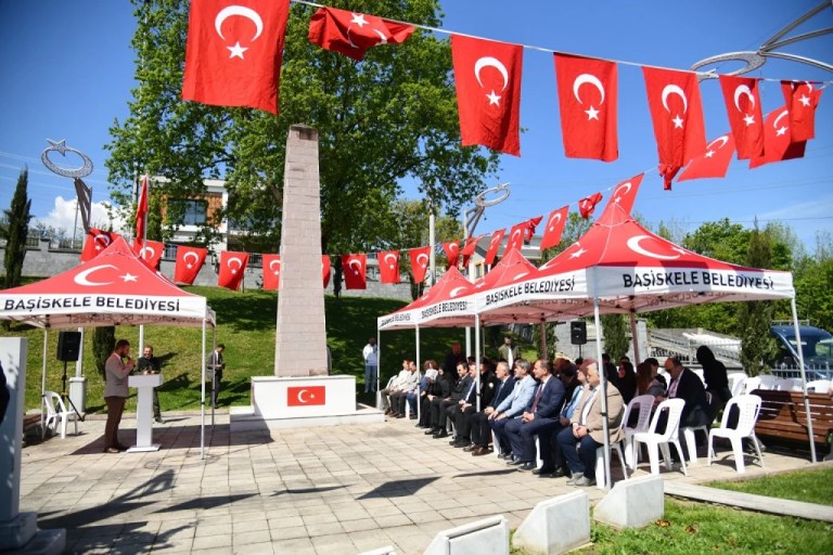 Başiskele’de Şehit Kaptan Hüseyin ve Ailesi Anıldı