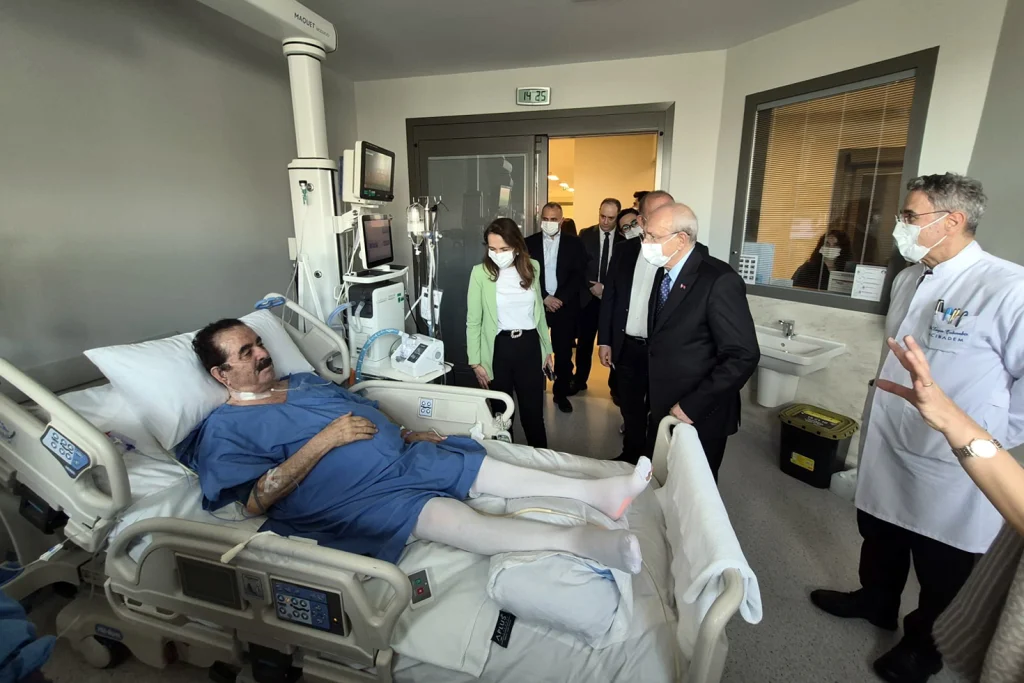 Kılıçdaroğlu’ndan Tatlıses’e Ziyaret, Siyasete Veda
