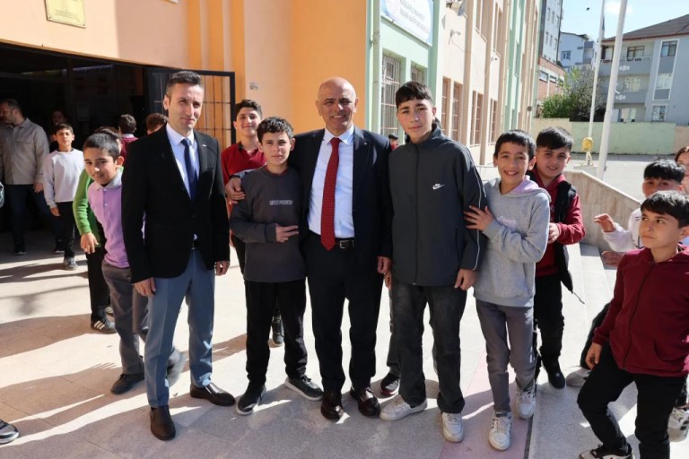 Başkan Söğüt: “Sizler bu ülkenin yarınlarısınız”