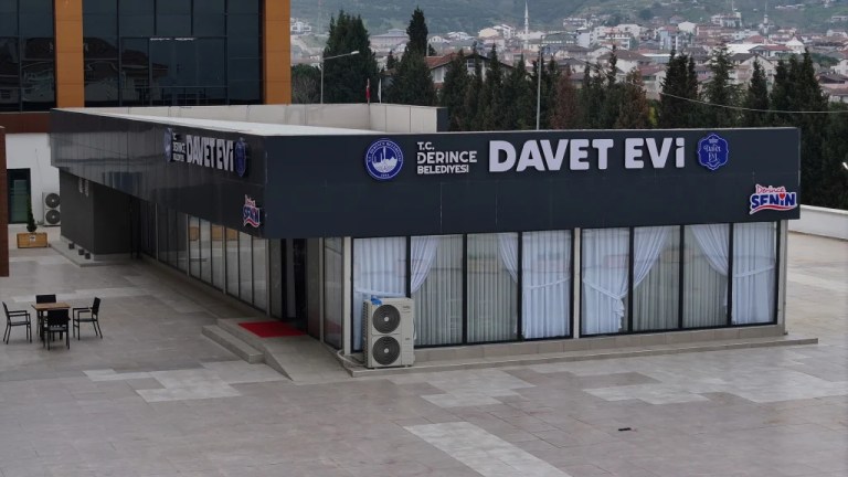Derince’ye Davet Evi ve Senin Kafen Genç Açılıyor