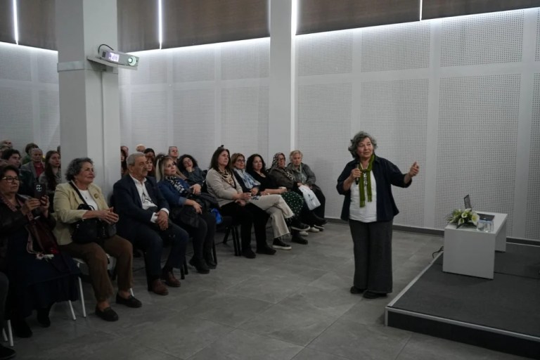 Seka’da “Doku Renk ve İzler” Sergisi