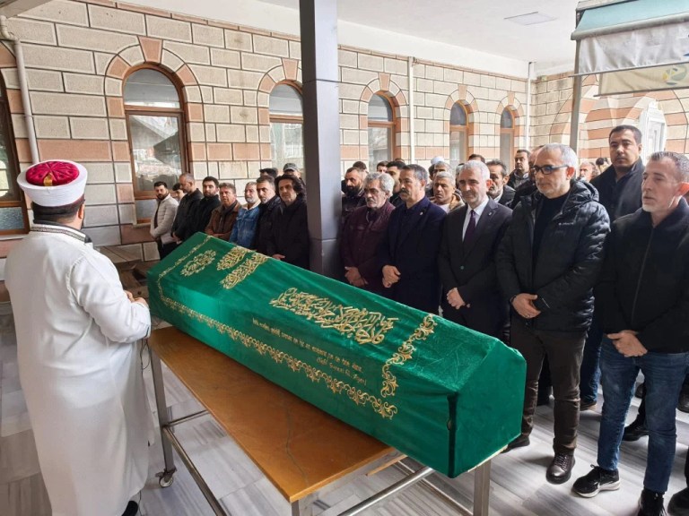 AK Partili Sağlam’ın babası son yolculuğuna uğurlandı
