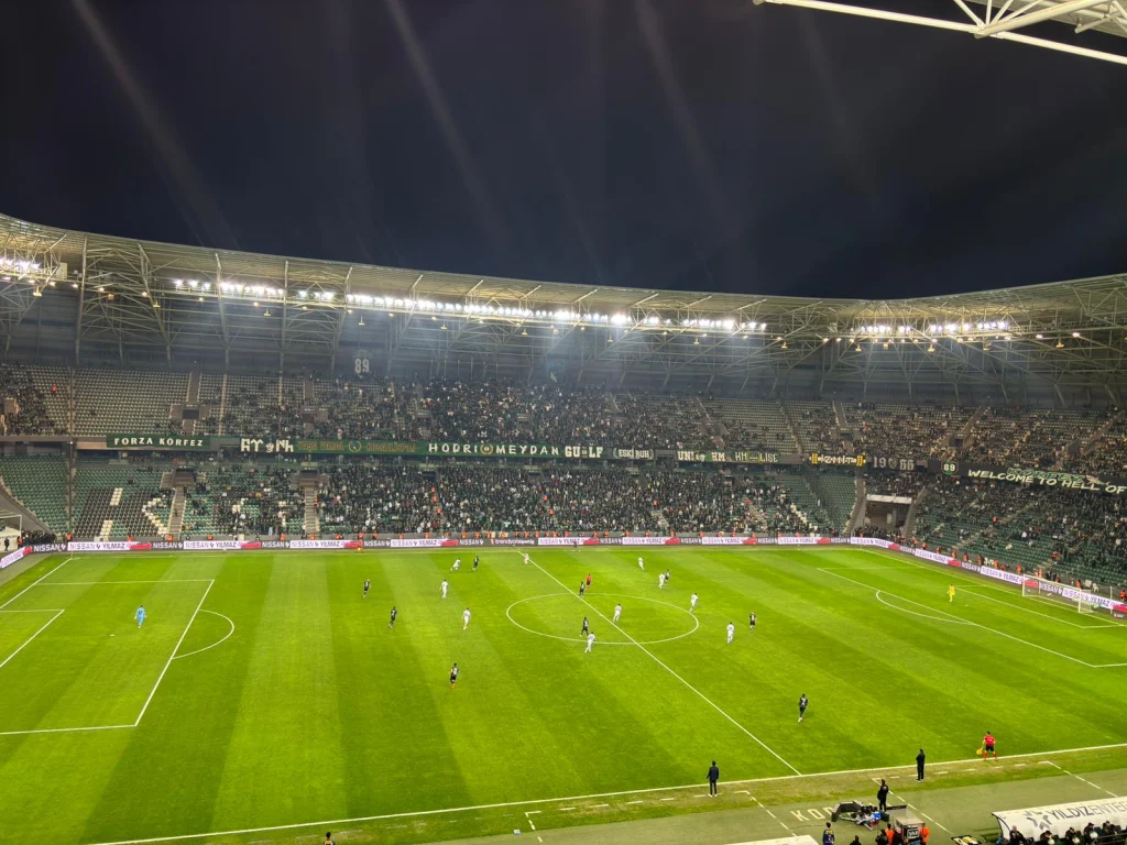 Kocaeli Stadı’nda tribünler boş kaldı