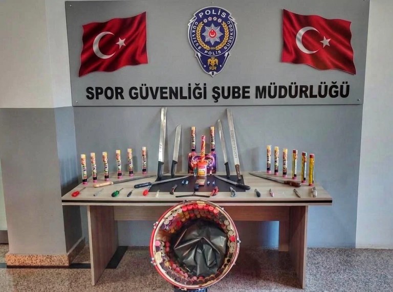 Kocaeli’de stadyumda cephanelik ele geçirildi: 7 gözaltı!