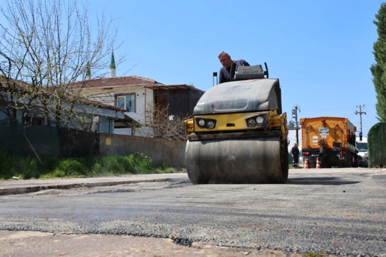Kartepe’de eş zamanlı yol düzenleme ve onarım