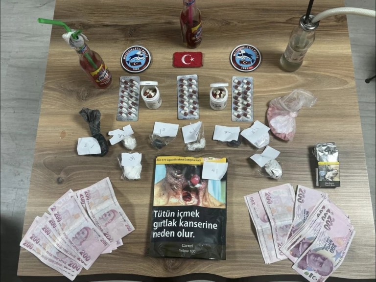 İzmit’te Yunuslardan uyuşturucu ve sahte para operasyonu!