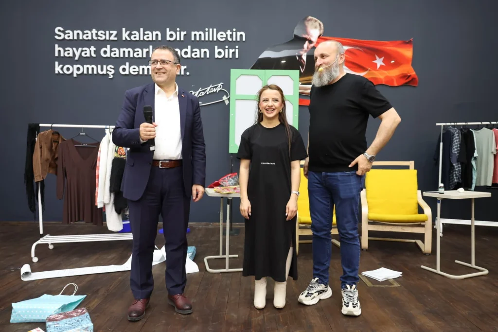 Derince’de “Hangisi Gerçek?” oyunu sahnelendi