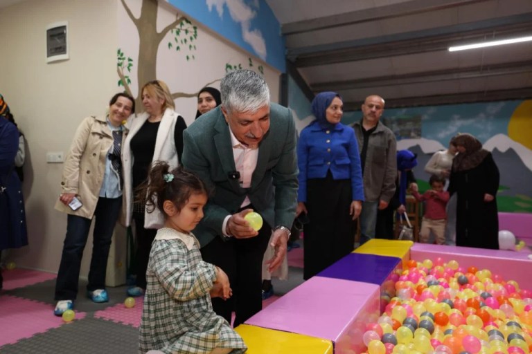 Tavşancıl Çocuk Oyun Evi Yenilenen Yüzüyle Açıldı