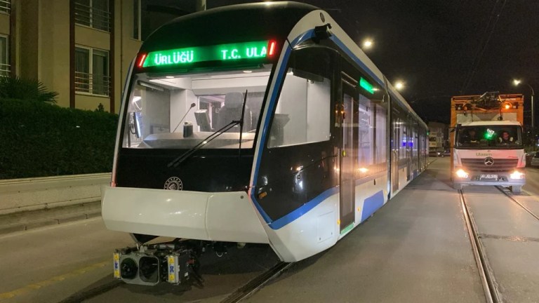 Kocaeli’de tramvay filosu güçlendi: 5 yeni araç hizmete girdi!